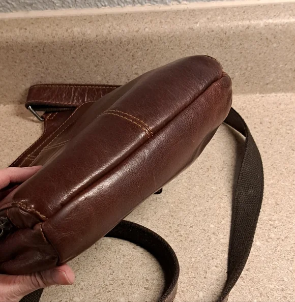 Jack George Leather Crossbody Bag - Picture 7 of 14